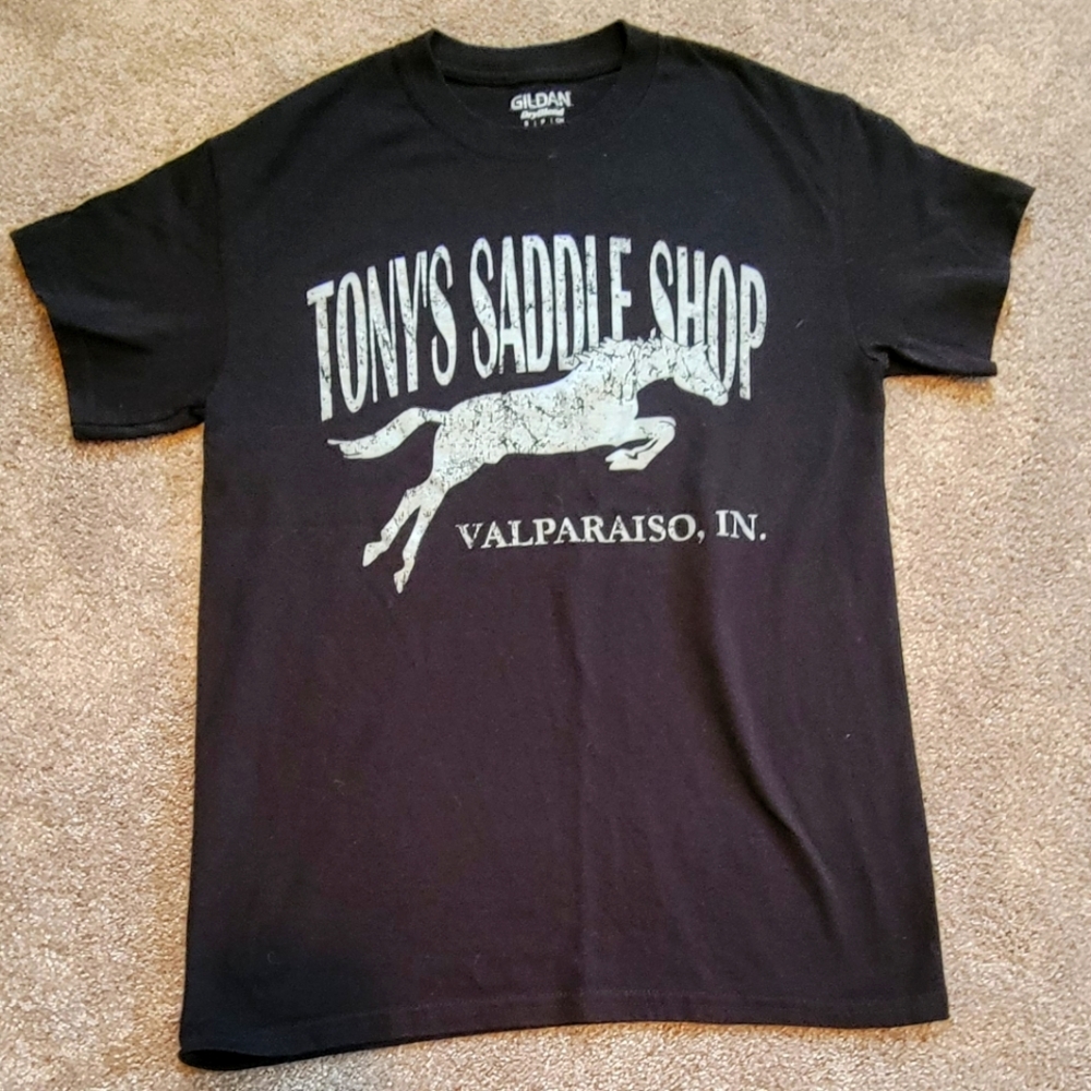 Gildan Black Graphic T-Shirt - Tony's Saddle Shop